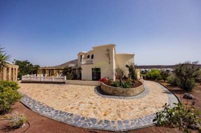 Exclusive area, close to the main resort and beaches in Costa Teguise