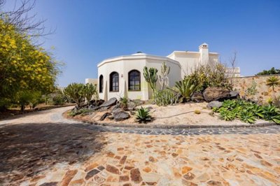 Exclusive area, close to the main resort and beaches in Costa Teguise