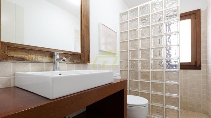 Image No.12-Villa de 5 chambres à vendre à Puerto Calero