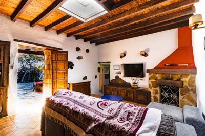 Fantastic 4 bedroom detached south facing villa in Macher