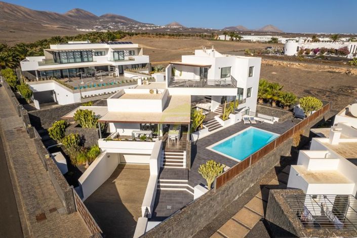 Image No.14-5 Bed Villa for sale