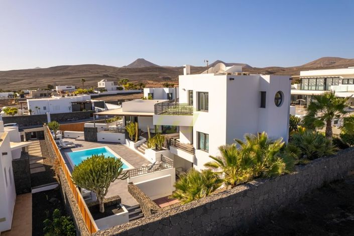 Image No.18-5 Bed Villa for sale