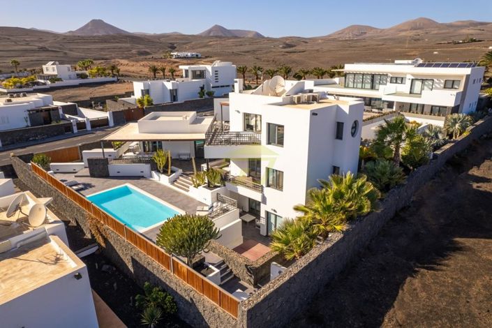 Image No.19-Villa de 5 chambres à vendre à Puerto Calero