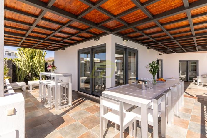 Image No.2-Villa de 5 chambres à vendre à Puerto Calero