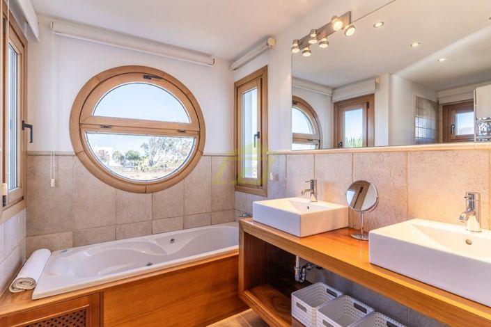 Image No.23-Villa de 5 chambres à vendre à Puerto Calero