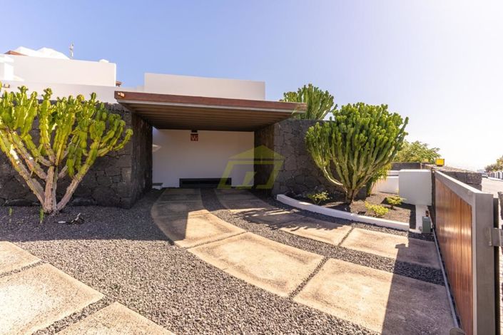 Image No.8-5 Bed Villa for sale