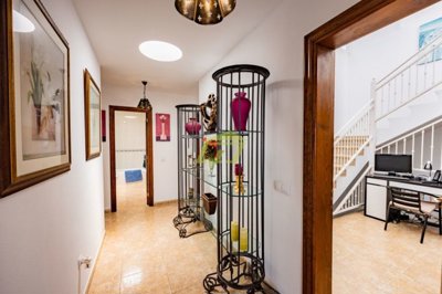 Fabulous 6 bedroom villa in Playa Blanca for sale