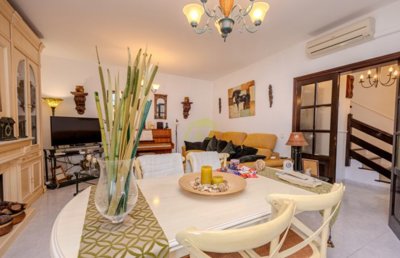 4 bedroom Duplex located on a centric complex in Costa Teguise