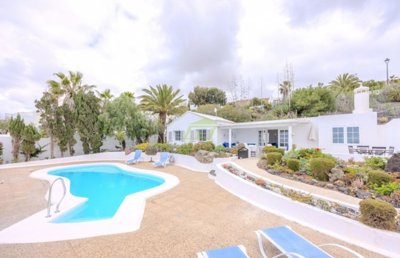 Villa with private pool and scenic views in Nazaret