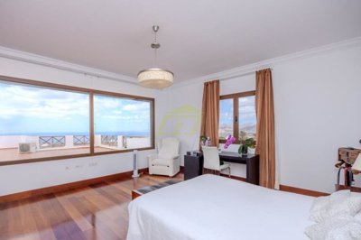 Stunning 4 Bedroom Detached Villa in Macher