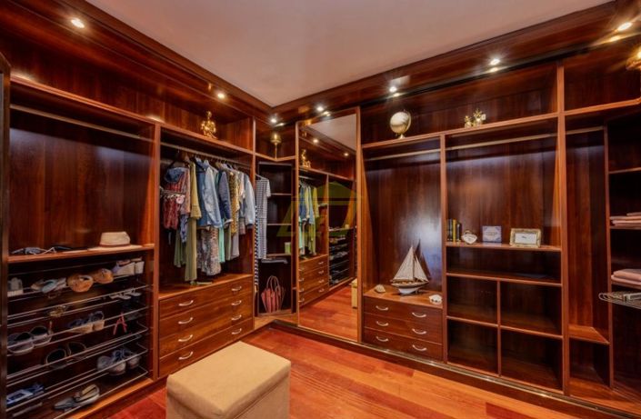 Image No.25-4 Bed Villa for sale