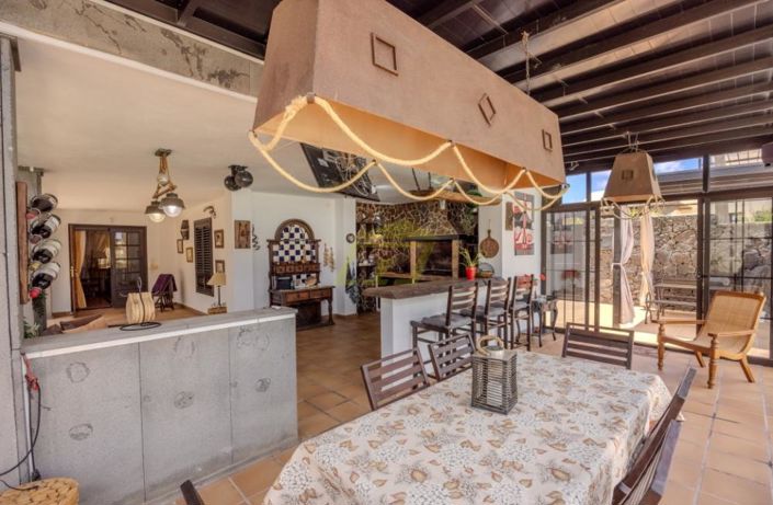 Image No.3-4 Bed Villa for sale