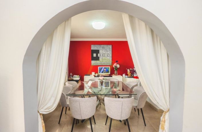 Image No.2-5 Bed Villa for sale