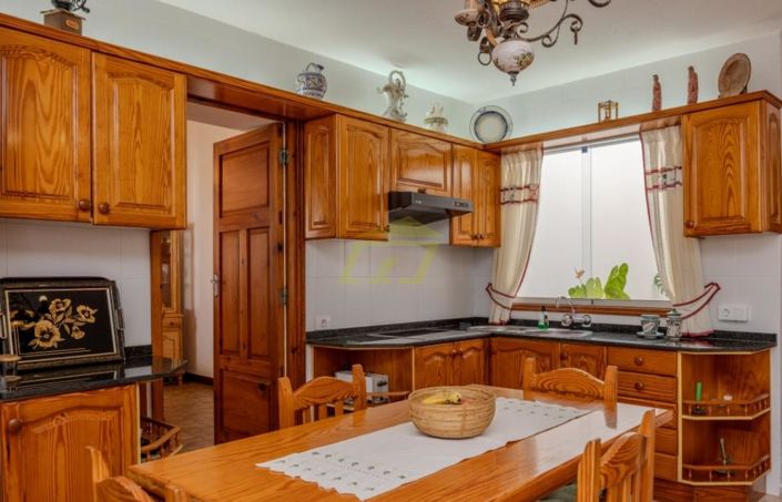 Image No.17-6 Bed Villa for sale