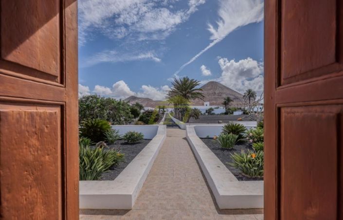 Image No.20-6 Bed Villa for sale