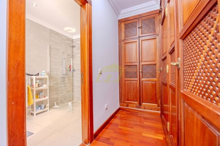 Image No.17-3 Bed Villa for sale