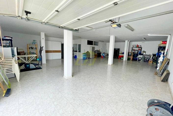 Image No.21-3 Bed Villa for sale