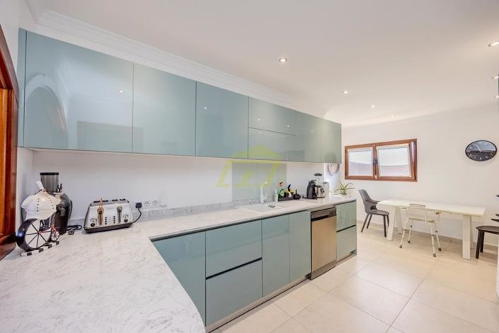 Image No.8-3 Bed Villa for sale