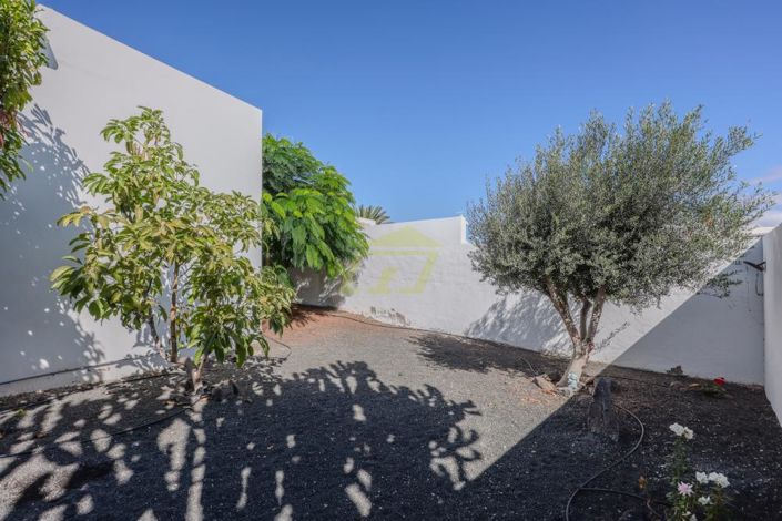 Image No.19-2 Bed Villa for sale