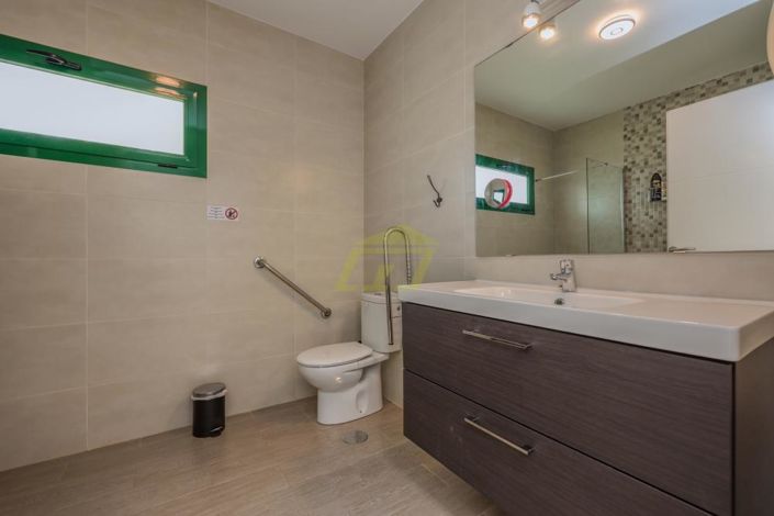 Image No.8-2 Bed Villa for sale