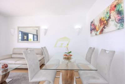 Well presented 2 bedroom bungalow with mountain views in Playa Blanca