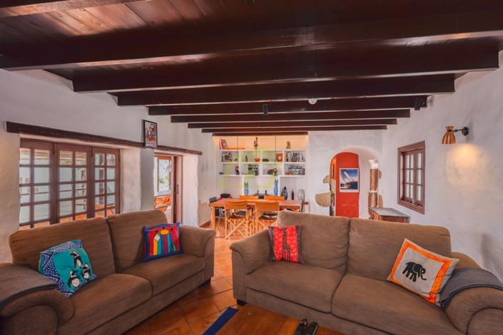 Image No.16-8 Bed Villa for sale