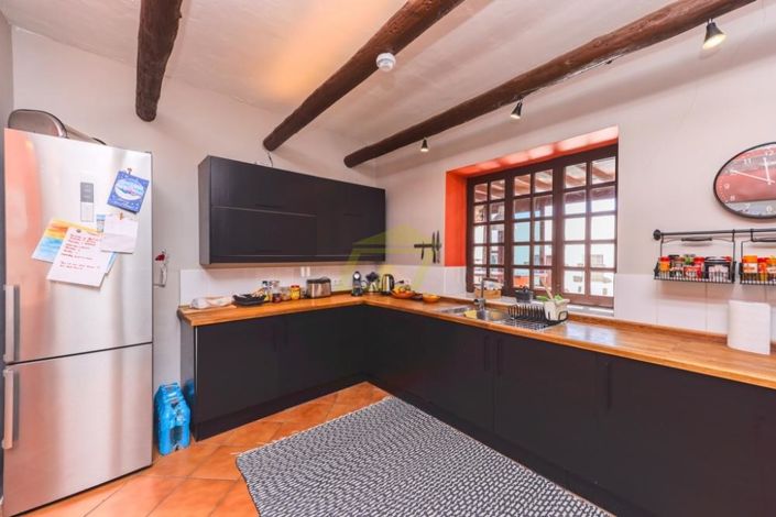 Image No.9-8 Bed Villa for sale