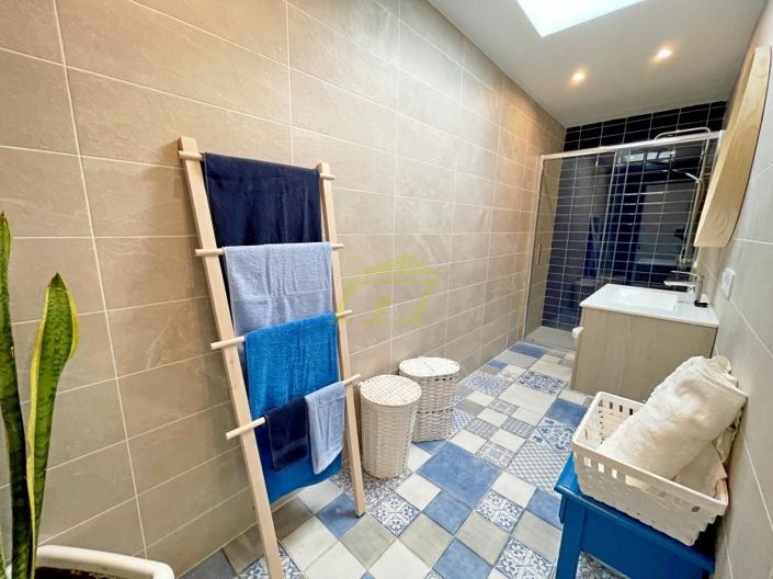 Image No.11-3 Bed Villa for sale