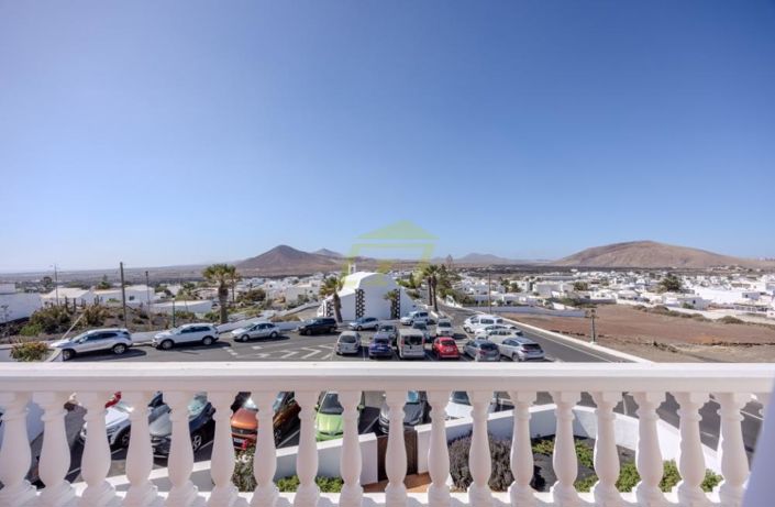 Image No.8-7 Bed Villa for sale