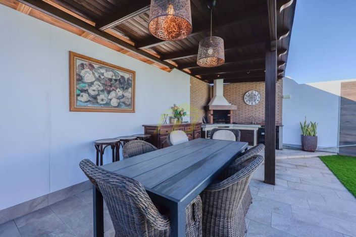 Image No.25-3 Bed Villa for sale