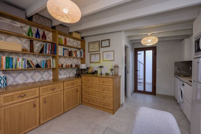 Image No.29-3 Bed Villa for sale