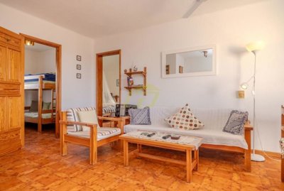 Sea views, privacy, and great facilities in Playa Blanca