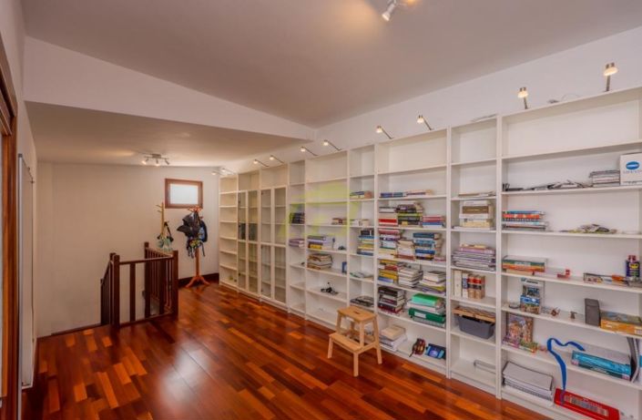 Image No.15-5 Bed Villa for sale