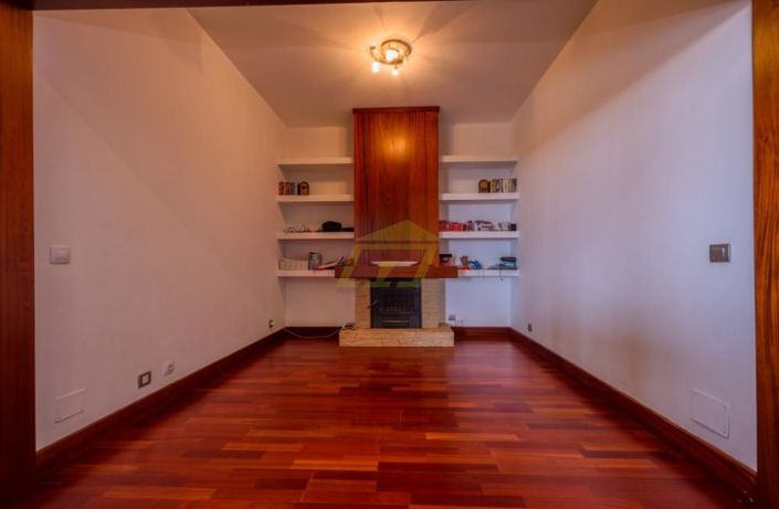 Image No.16-5 Bed Villa for sale