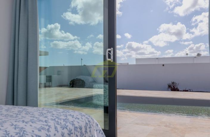 Image No.19-3 Bed Villa for sale
