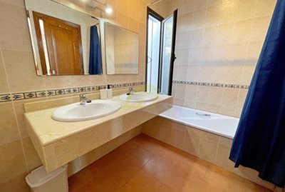 Stylish 3 bedroom holiday home with heated pool for sale in Playa Blanca