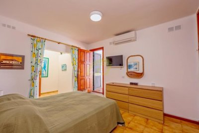 Charming bungalow in gated community with pool in the heart of Playa Blanca