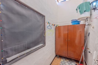 2 bedroom ground floor apartment just 50m from the front line