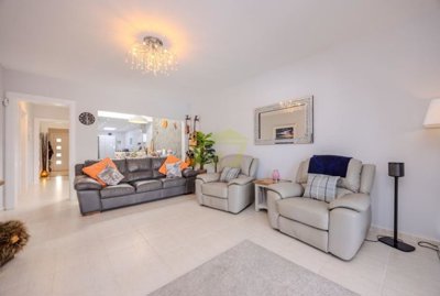 Turn key villa with private pool in Playa Blanca  for sale