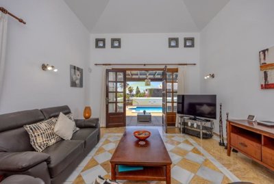 Corner Faro Park villa in perfect condition