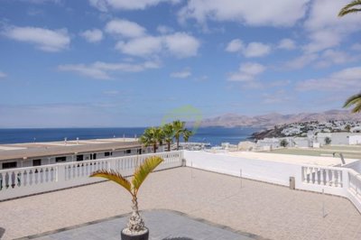 1 Bedroom apartment in the old town with sea views