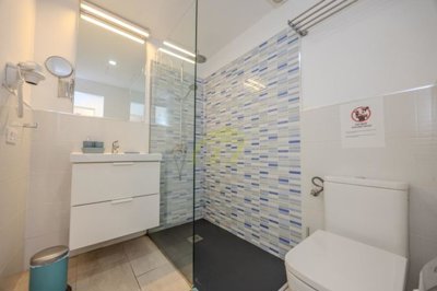 1 Bedroom apartment in the old town with sea views