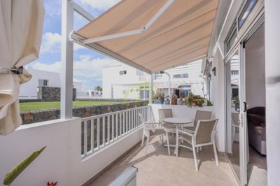 2 Bedroom apartment in sought after complex with heated pool and pool bar