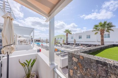 2 Bedroom apartment in sought after complex with heated pool and pool bar