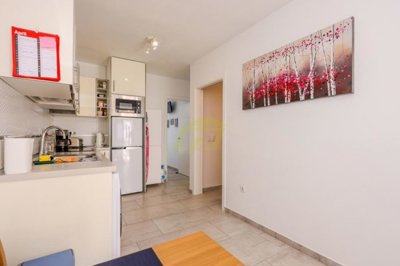 2 Bedroom apartment in sought after complex with heated pool and pool bar