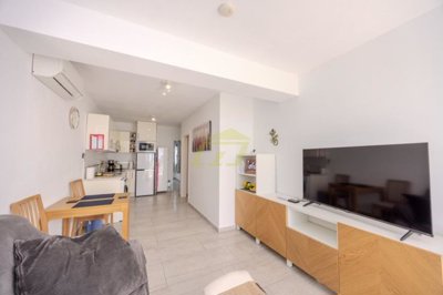 2 Bedroom apartment in sought after complex with heated pool and pool bar