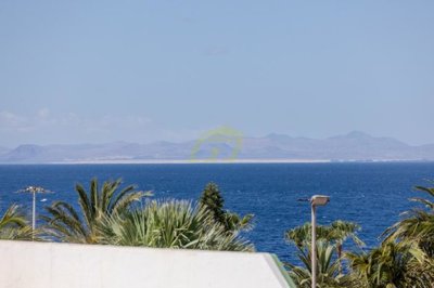 Fully renovated apartment with sea and mountain views in Puerto del Carmen