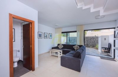 2 Bedroom duplex on quiet complex with communal pool in Costa Teguise