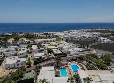 Beautiful 3 bedroom villa located in an elevated position in Los Mojones with sea views