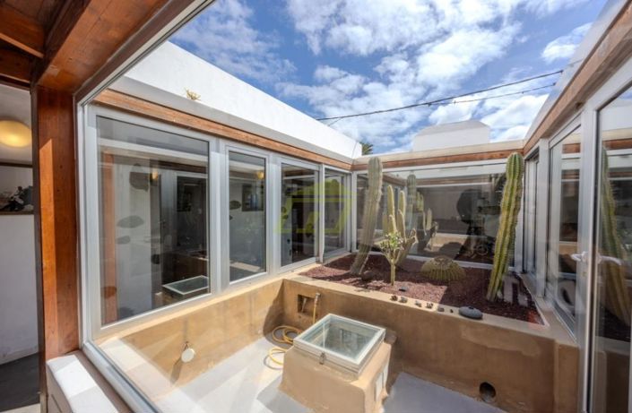 Image No.17-3 Bed Villa for sale